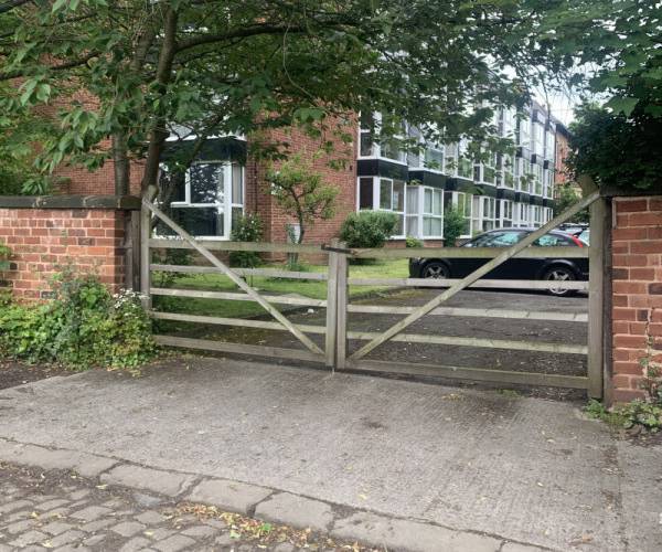 Clarendon Road, LS2