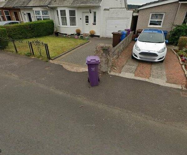 Parking on Kingsacre Road, G44