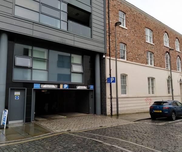 Parking on Colquitt Street, L1 (2)
