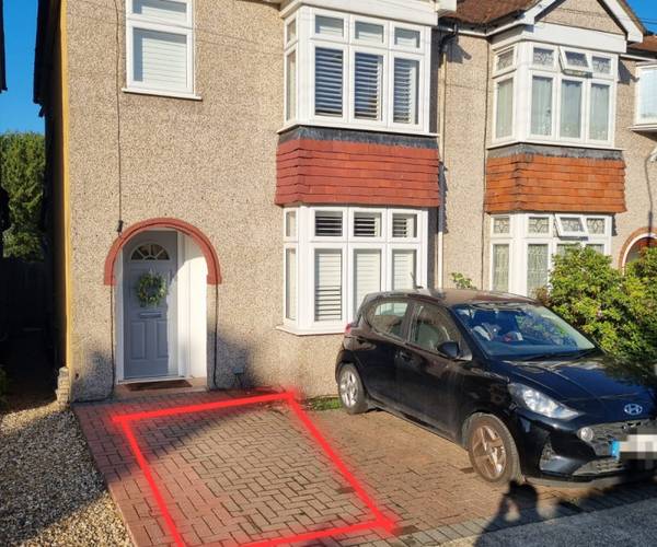 Parking on Lancaster Road, UB8