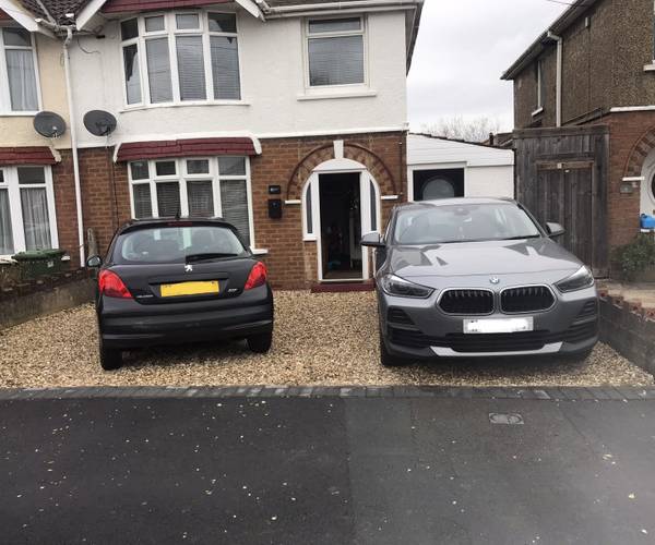 Parking on Bampton Grove, SN3