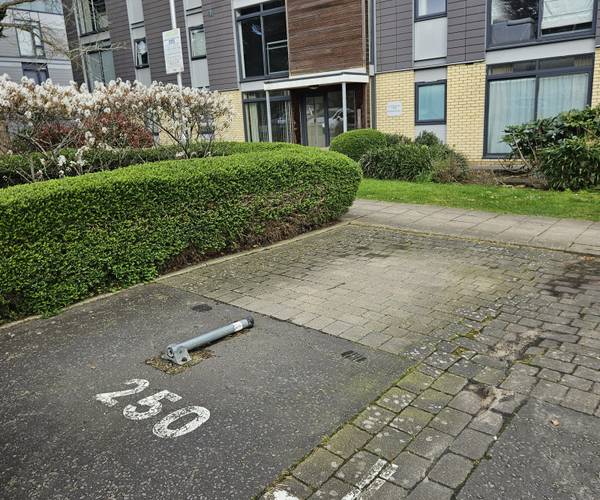Parking on Hatfield Road, AL1