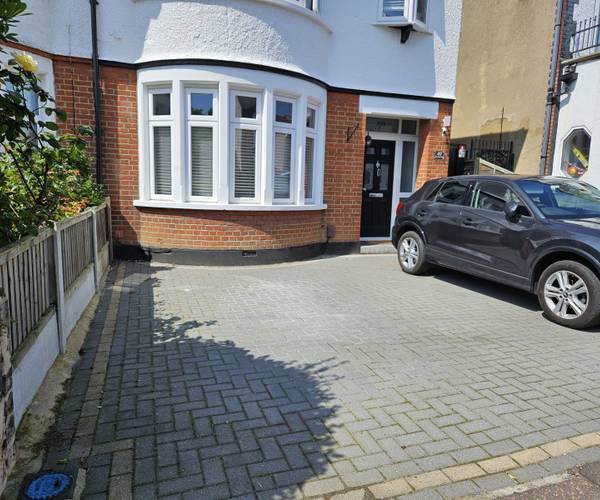 Parking on Honiton Road, SS1