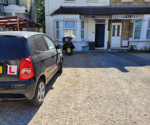 Parking on Lansdowne Road, CR0