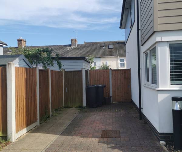 Parking on Gladstone Mews, BH7