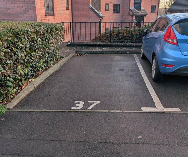 Parking on New Walls, BS4