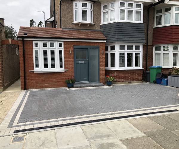 Jubilee Avenue, TW2