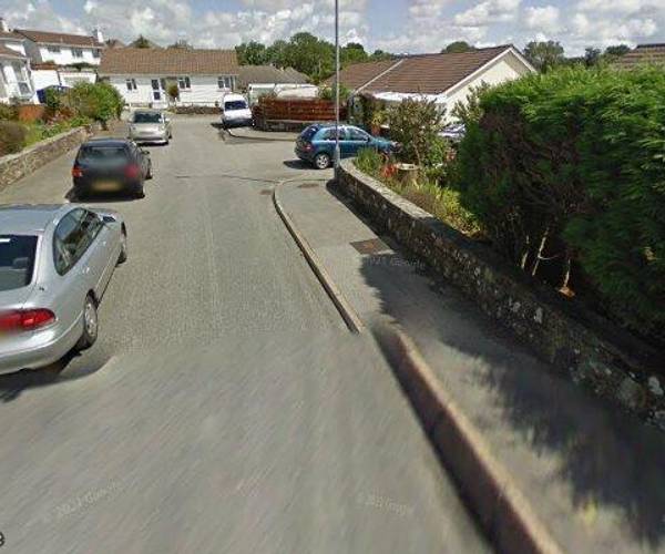 Parking on Newbridge Way, TR1