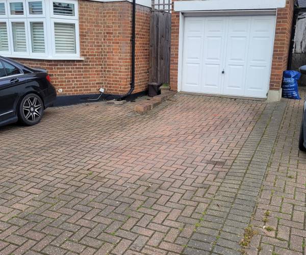 Parking on Cat Hill, EN4