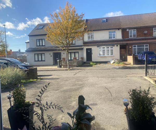 Parking on Crossbow Road, IG7