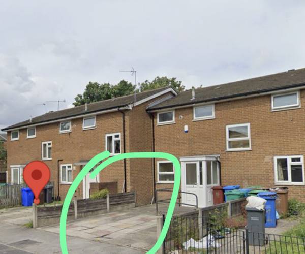 Frankland Close, M11