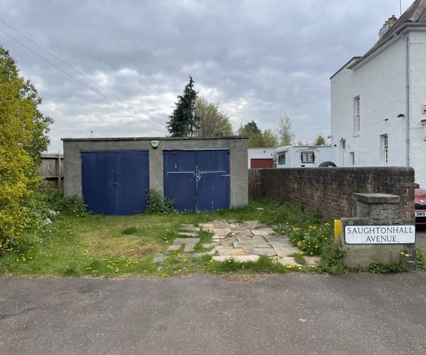 Parking on Saughtonhall Avenue, EH12