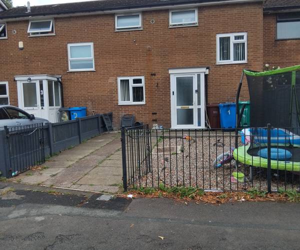 Frankland Close, M11