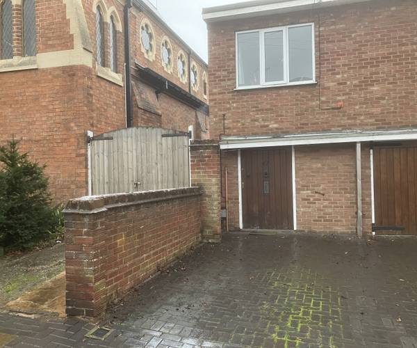 Parking on West Street, CV34