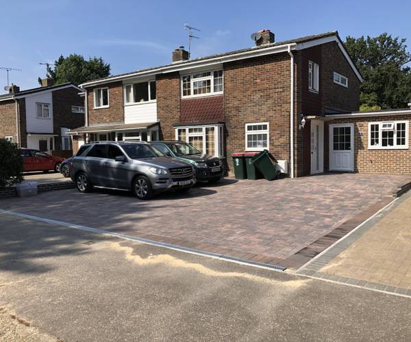Parking on Ifield Drive, RH11