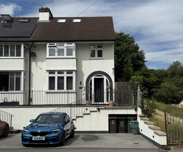 Parking on Folly Lane, AL3