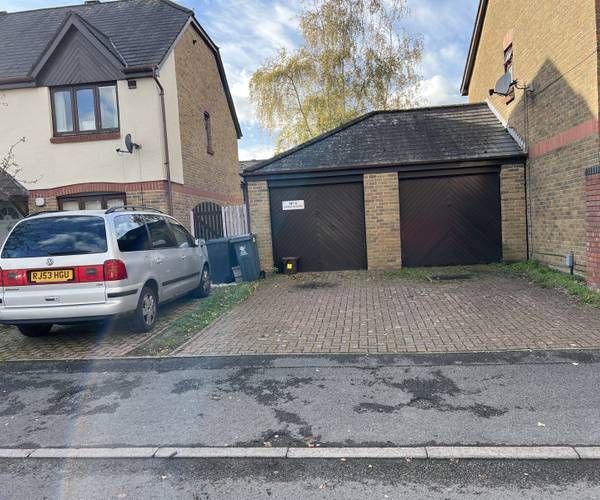 Parking on Mervinian Close, CF10