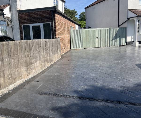 Birkbeck Avenue, UB6