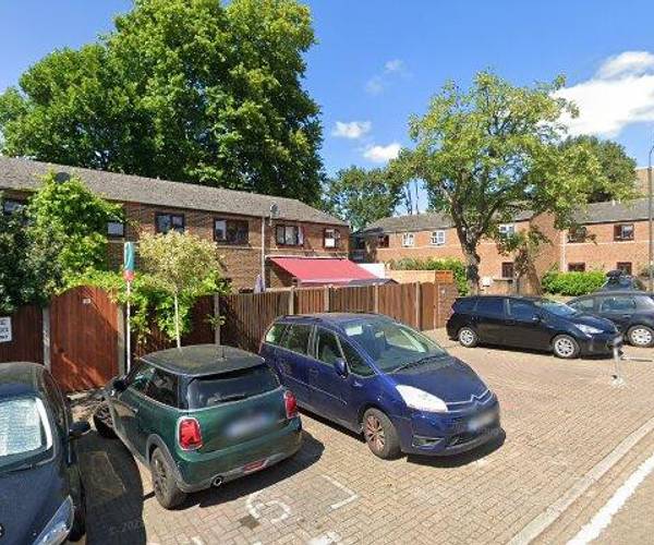 Parking on Gwyn Close, SW6