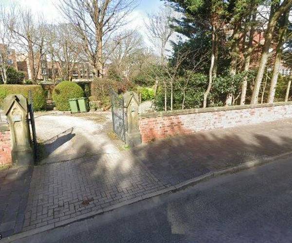 Parking on Park Crescent, PR9