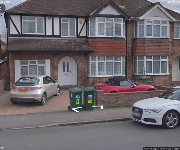 Parking on Oaks Road, TW19