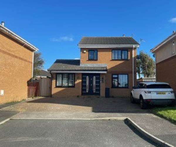 Parking on Arran Close, LA3