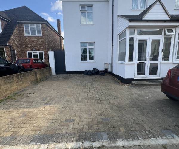 Parking on Clifford Grove, TW15