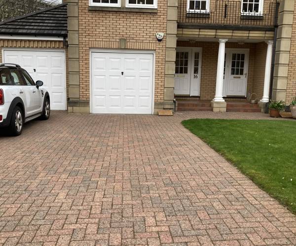 Parking on Hughenden Gardens, G12