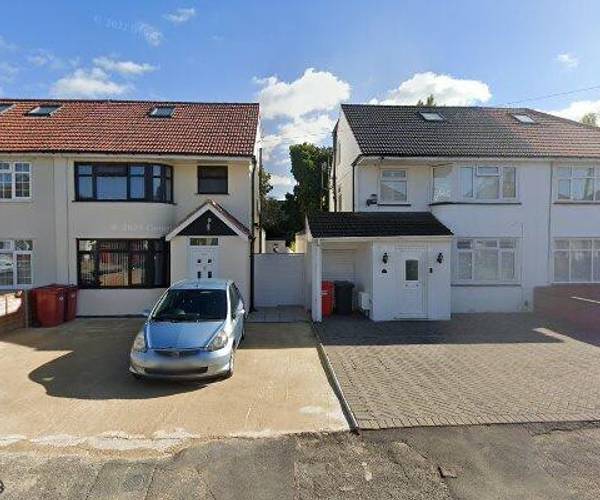 Parking on Westgate Crescent, SL1