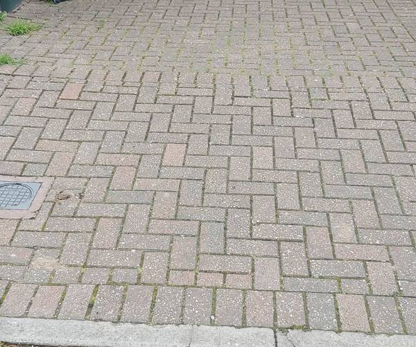 Parking on Evelyn Road, E16