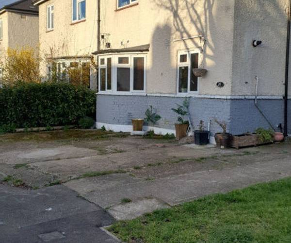 Parking on Wolfe Crescent, SE7