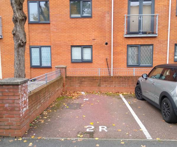 Parking on Newcastle Street, M15
