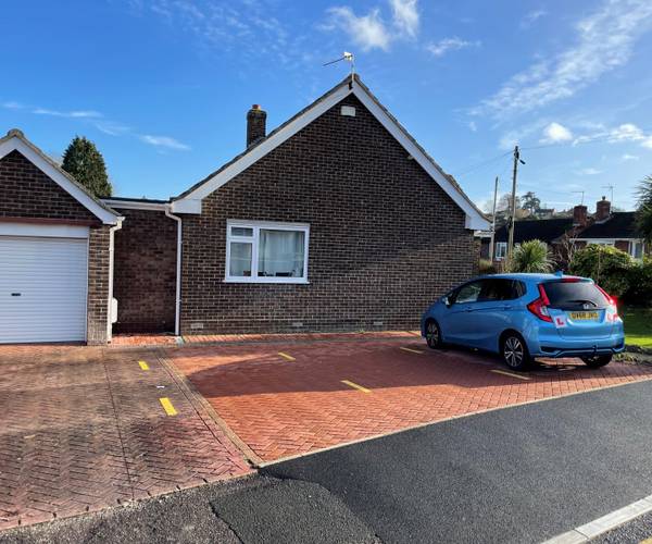 Parking on Manor Orchard, TA1