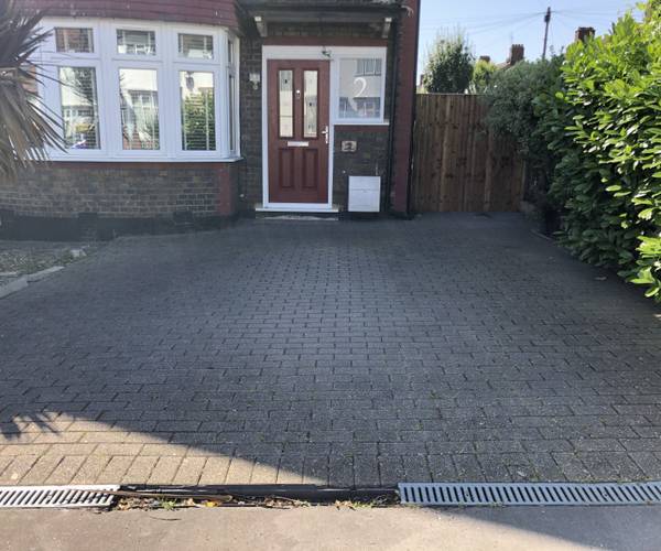Parking on Woodvale Avenue, SE25