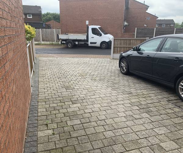 Parking on Euclid Close, M11