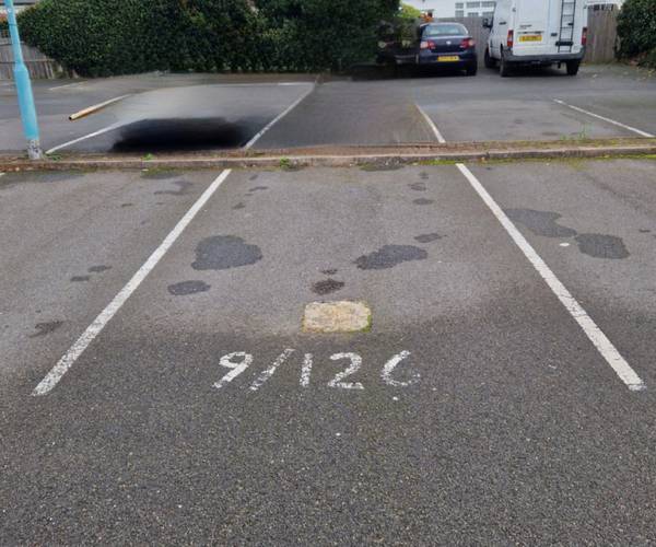 Parking on High Street, CR8