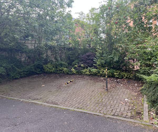 Parking on Eldon Street, G3