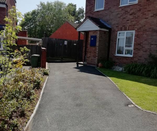 Whar Hall Road, B92