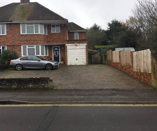Parking on Eastfield Avenue, RG21