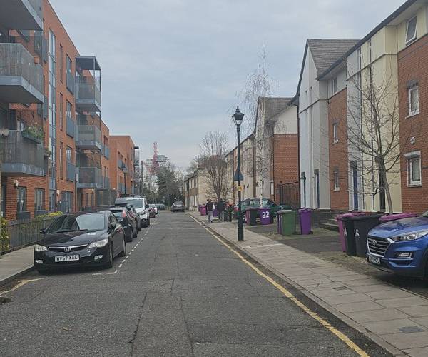 Parking on Blondin Street, E3