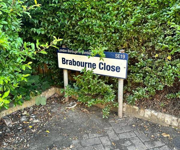 Parking on Brabourne Close, SE19