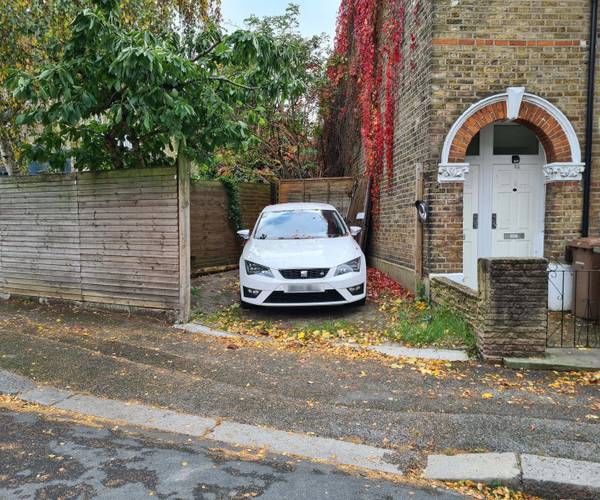 Parking on Clacton Road, E17