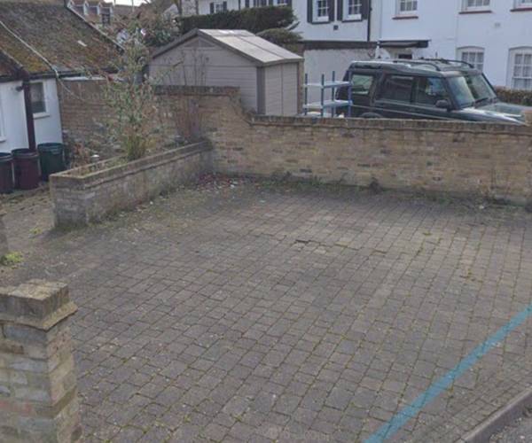 Parking on Bath Road, UB7