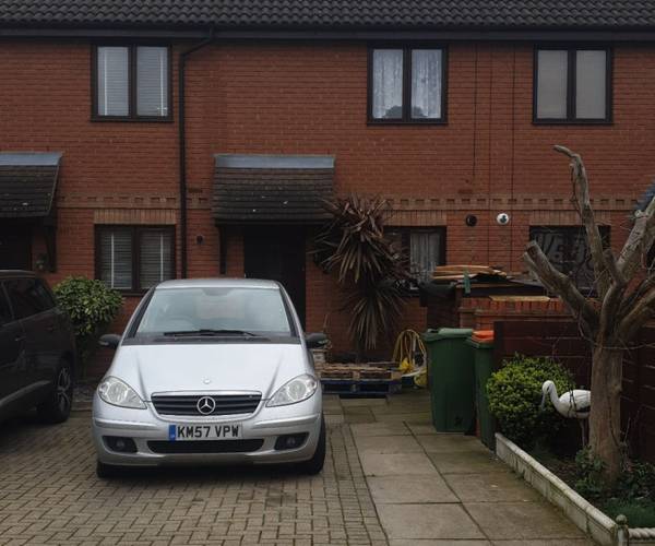Parking on Grebe close, E7