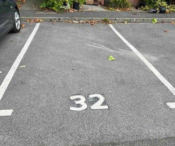 Parking on New Walls, BS4