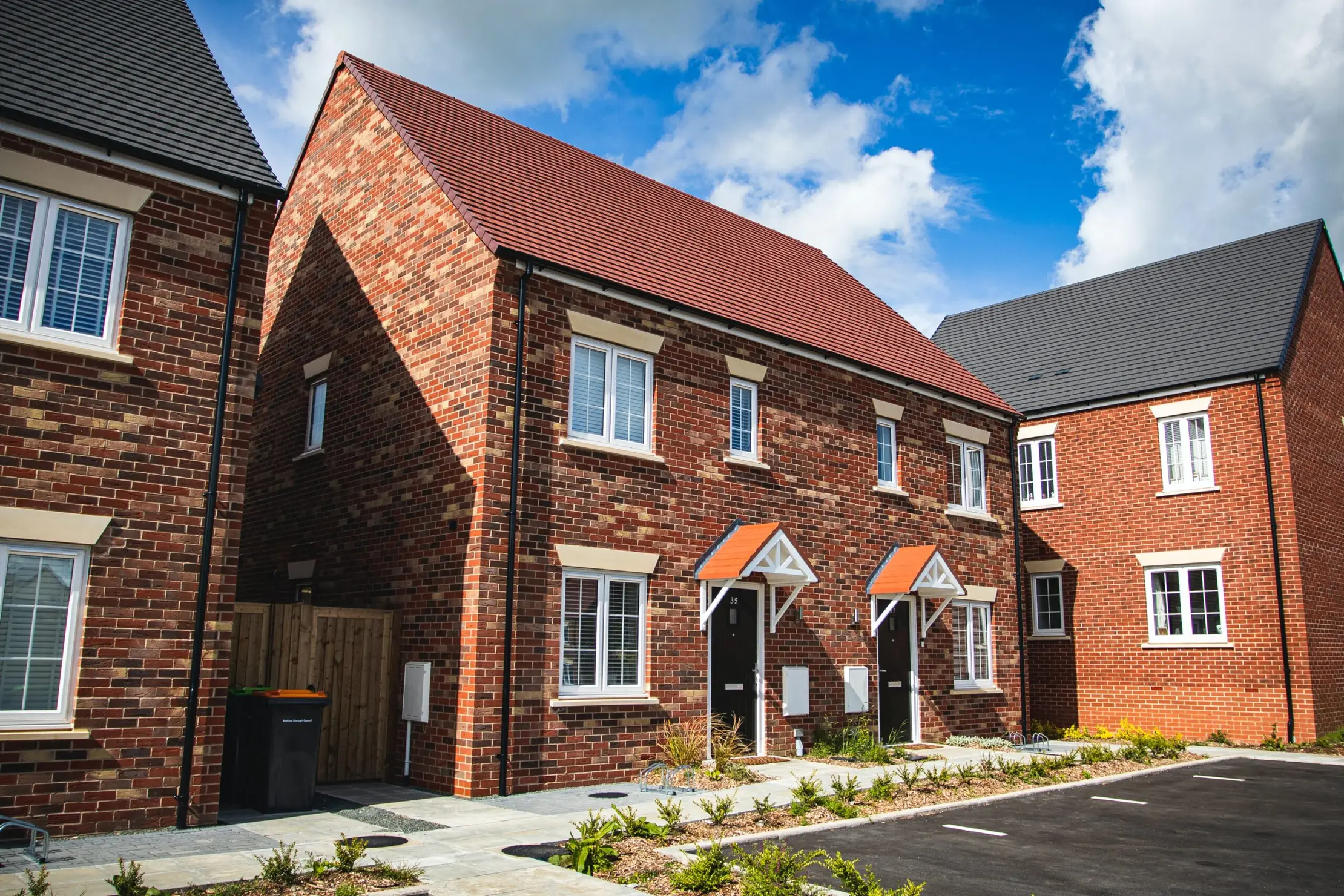 JustPark and Sprive join forces to help UK homeowners offset mortgage costs by renting out their empty driveways